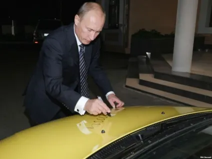 Недовгий флірт Смелаа путина і лади калини (калини) Недовгий флірт Смелаа путина і лади калини