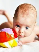 Новонароджений смикається уві сні (смикається) Новонароджений смикається уві сні