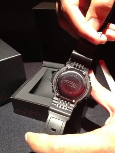 Огляд годин casio g-shock x eminem gdx6900mnm 30th anniversary з автографом Емінема (автограф) Огляд годин casio g-shock x eminem gdx6900mnm 30th anniversary з автографом Емінема