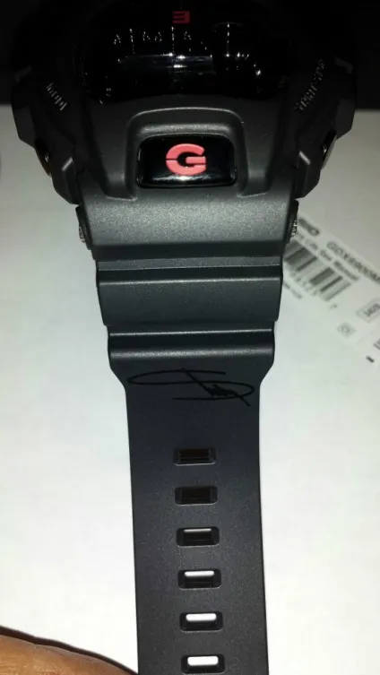 Огляд годин casio g-shock x eminem gdx6900mnm 30th anniversary з автографом Емінема (30th anniversary) Огляд годин casio g-shock x eminem gdx6900mnm 30th anniversary з автографом Емінема