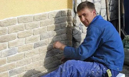 Обробка декоративним каменем стін, кутів, укосів і прорізів в квартирі