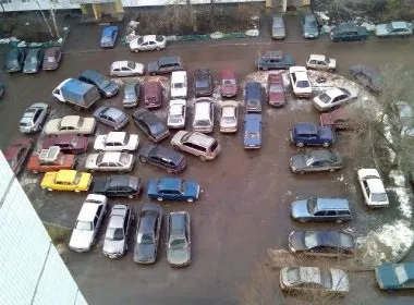Платна автомобільна стоянка