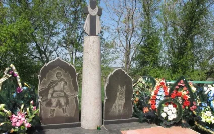 Пам'яті 150 службових собак загиблих, обороняючи киев (загиблих) Пам'яті 150 службових собак загиблих, обороняючи київ