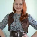 Плаття з павичевим принтом