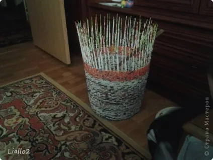 Плетені меблі (крісло, пуф і столик) з паперу (гарний настрій) Плетені меблі (крісло, пуф і столик) з паперу