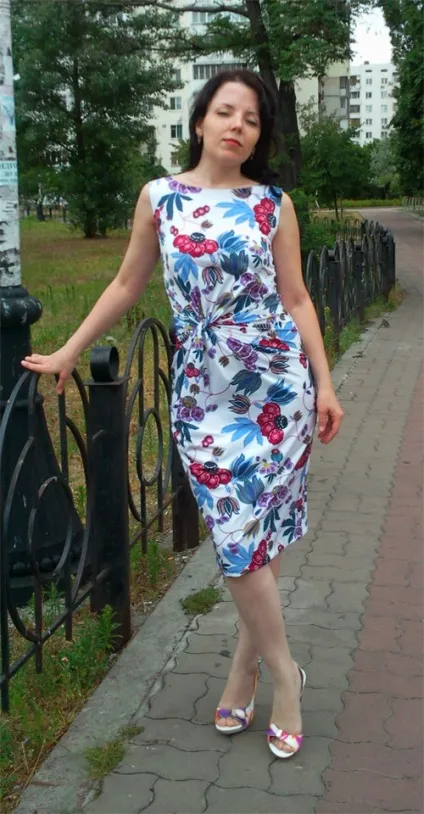 Плаття з х-драпіруванням