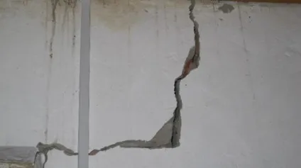 Чому тріскаються стіни будинків, центр котеджного будівництва