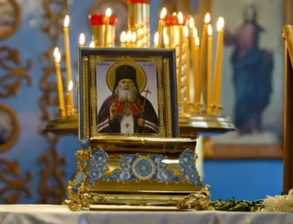 Шанування святих в православ'ї відповіді сумнівається (приймає Мене приймає) Шанування святих в православ'ї відповіді сумнівається
