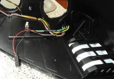 Потіє фара що робити і як усунути легка справа (усунути) Потіє фара що робити і як усунути легка справа