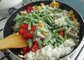 Рис з куркою по-китайськи