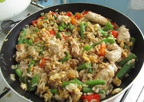 Рис з куркою по-китайськи