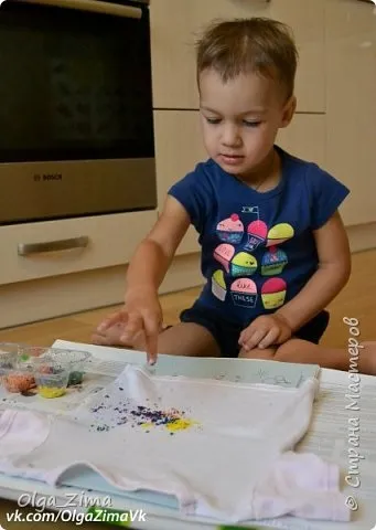 Малювання розплавленим воском, країна майстрів (ранній розвиток) Малювання розплавленим воском, країна майстрів