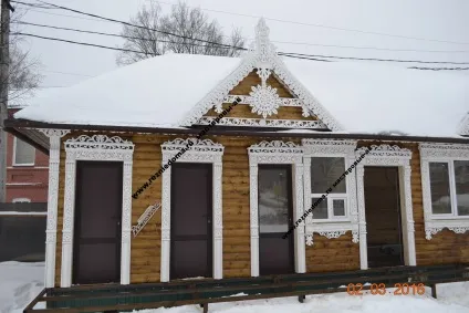 Різьблена прикраса на коник даху, карнизи, фриз, прічеліни (даху) Різьблена прикраса на коник даху, карнизи, фриз, прічеліни