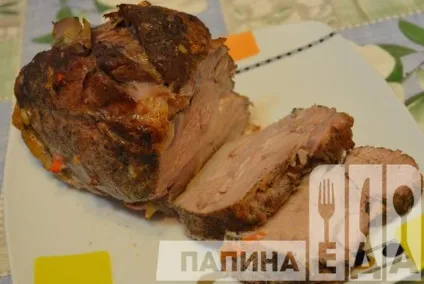 Рецепт свинини шпигували морквою і часником в духовці (свинина) Рецепт свинини шпигували морквою і часником в духовці
