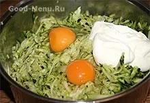 Рулет з кабачків з сиром і грибами - рецепт з покроковими фото (грибами) Рулет з кабачків з сиром і грибами - рецепт з покроковими фото