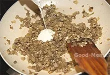 Рулет з кабачків з сиром і грибами - рецепт з покроковими фото (грибами) Рулет з кабачків з сиром і грибами - рецепт з покроковими фото