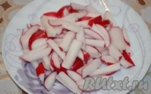 Салат з капусти, редиски і огірків - готуємо покроково з фото