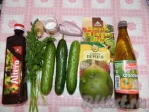 Салат з капусти, редиски і огірків - готуємо покроково з фото