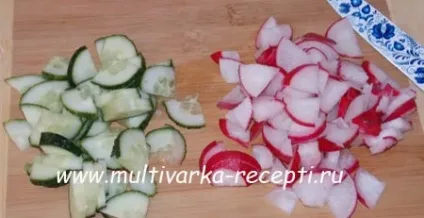 Салат з редису, капусти, перцю і огірків (капусти) Салат з редису, капусти, перцю і огірків