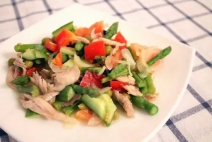 Салат зі спаржею (по-корейськи, з куркою, на зиму) рецепти