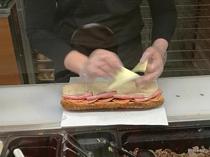 Мережа subway що замовляти, як збирати бутерброд і скільки це коштує, денис Бліщ (subway) Мережа subway що замовляти, як збирати бутерброд і скільки це коштує, денис Бліщ
