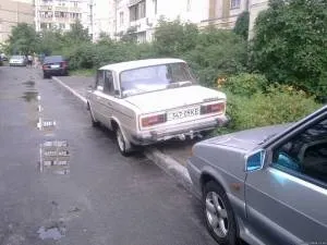 Штраф за паркування на тротуарі в 2017 році - чи дозволено паркування із заїздом і її правила