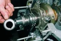 Зняття і розбирання двигуна - АЗЛК москвич 2141 (кронштейна передньої опори) Зняття і розбирання двигуна - АЗЛК Москвич 2141