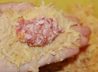 Соковиті м'ясні котлети в картопляної шубці (шубці) Соковиті м'ясні котлети в картопляної шубці
