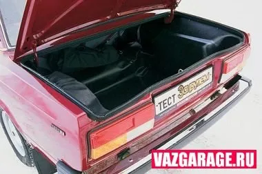 Знімаємо кришку багажника на ваз 2107 (знімаємо) Знімаємо кришку багажника на ваз 2107