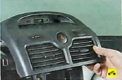 Зняття, розбирання та встановлення панелі приладів на nissan almera classic (панелі) Зняття, розбирання та встановлення панелі приладів на nissan almera classic