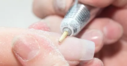 Зняття гель лаку в домашніх умовах ацетоном або фольгою, фото і відео рекомендації (домашніх) Зняття гель лаку в домашніх умовах ацетоном або фольгою, фото і відео рекомендації
