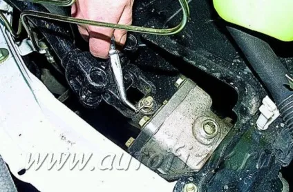 Зняття і розбирання рульової колонки (різьбі врівень торцем) Зняття і розбирання рульової колонки