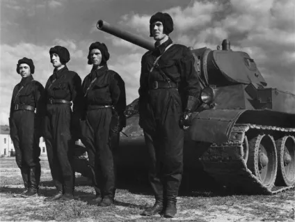 Радянські танкісти на шляху «тайфуну», військово-історичний портал (сотні солдатів офіцерів) Радянські танкісти на шляху «тайфуну», військово-історичний портал