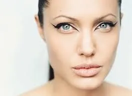 Стрілки на очах як у Анджеліни Джолі (стрілки) Стрілки на очах як у Анджеліни Джолі