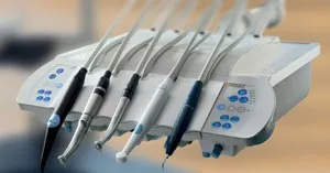 Стоматологічна установка sirona c8 (верхньою подачею інструментів) Стоматологічна установка sirona c8