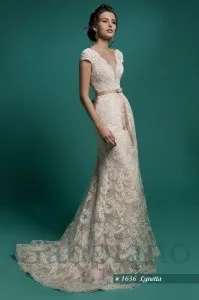 Весільна сукня Адалі