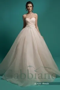 Весільна сукня Адалі