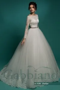 Весільна сукня Адалі