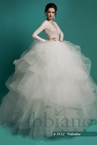 Весільна сукня Адалі