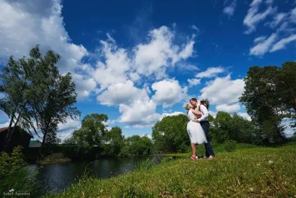 Весільна фотосесія навесні - ідеї на кожен місяць (фотосесія) Весільна фотосесія навесні - ідеї на кожен місяць