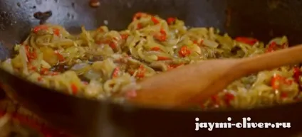 Тікка масала з куркою по рецепту Джеймі Олівера