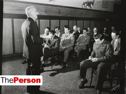 Theperson Дейл Карнегі, біографія, історія життя, факти (біографія) Theperson Дейл Карнегі, биография, історія життя, факти