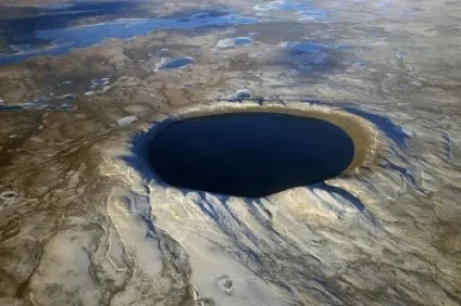 Топ-15 найбільш вражаючі ударні кратери на землі (Кратер Ротер Камм) Топ-15 найбільш вражаючі ударні кратери на землі