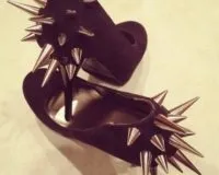 Туфлі з шипами - все про те як прикрасити туфлі своїми руками (туфлі) Туфлі з шипами - все про те як прикрасити туфлі своїми руками