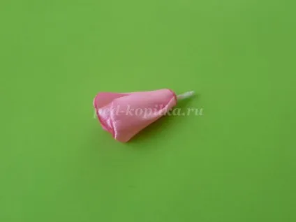 Тюльпани з атласних стрічок своїми руками (стрічок) Тюльпани з атласних стрічок своїми руками