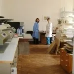 Ділянка реставрації документів, український державний архів науково-технічної документації (архів) Ділянка реставрації документів, український державний архів науково-технічної документації