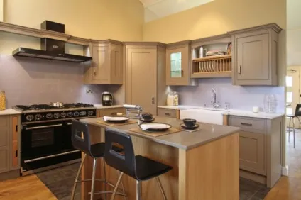 Кутові кухонні гарнітури
