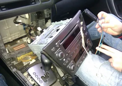 Usb-адаптер для штатних магнітол своїми руками як підключити флешку до автомагнітоли та установка (установка) Usb-адаптер для штатних магнітол своїми руками як підключити флешку до автомагнітоли та установка