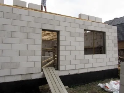 Утеплення будинку з газобетону зовні відео-інструкція по монтажу своїми руками, як утеплити (утеплення будинку з газобетону зовні своїми руками) Утеплення будинку з газобетону зовні відео-інструкція по монтажу своїми руками, як утеплити