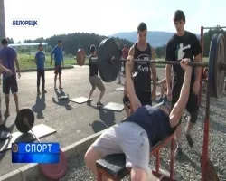 У буздякском районі після невдалого стрибка школяр впав зі сходів і впав в кому (новини республіки Башкортостан) У буздякском районі після невдалого стрибка школяр впав зі сходів і впав в кому